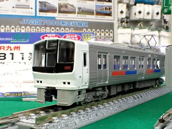 JR九州811系100番代（サハ811-200番代・車番選択式）増結4両編成セット