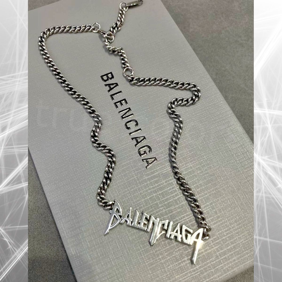 BALENCIAGA バレンシアガ メタルディテールロゴ ネックレス