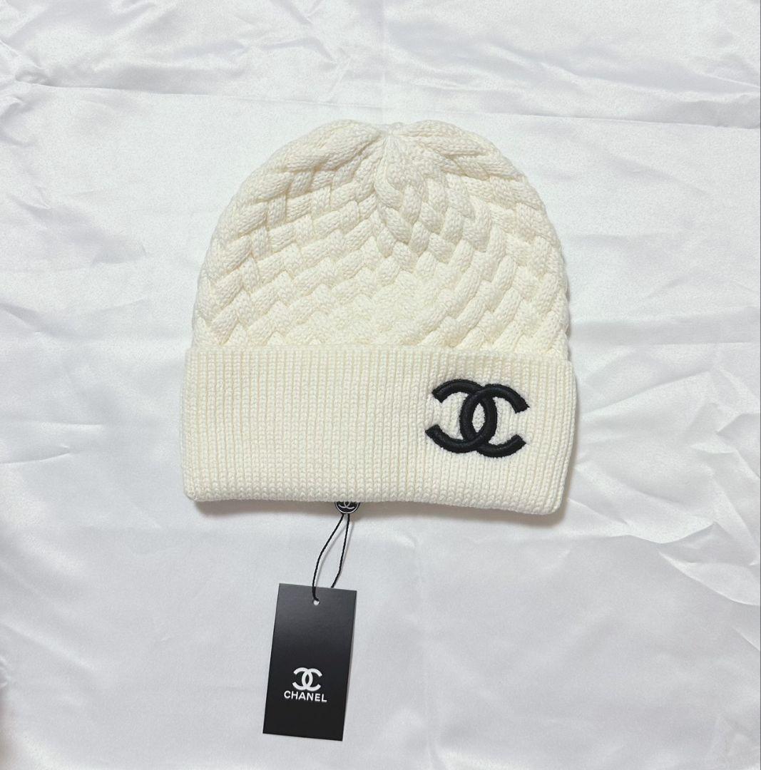 CHANEL ニットビーニー ホワイト新品タグ付 ニットキャップ - カシミヤ、ホワイト — ファッション | CHANEL シャネル