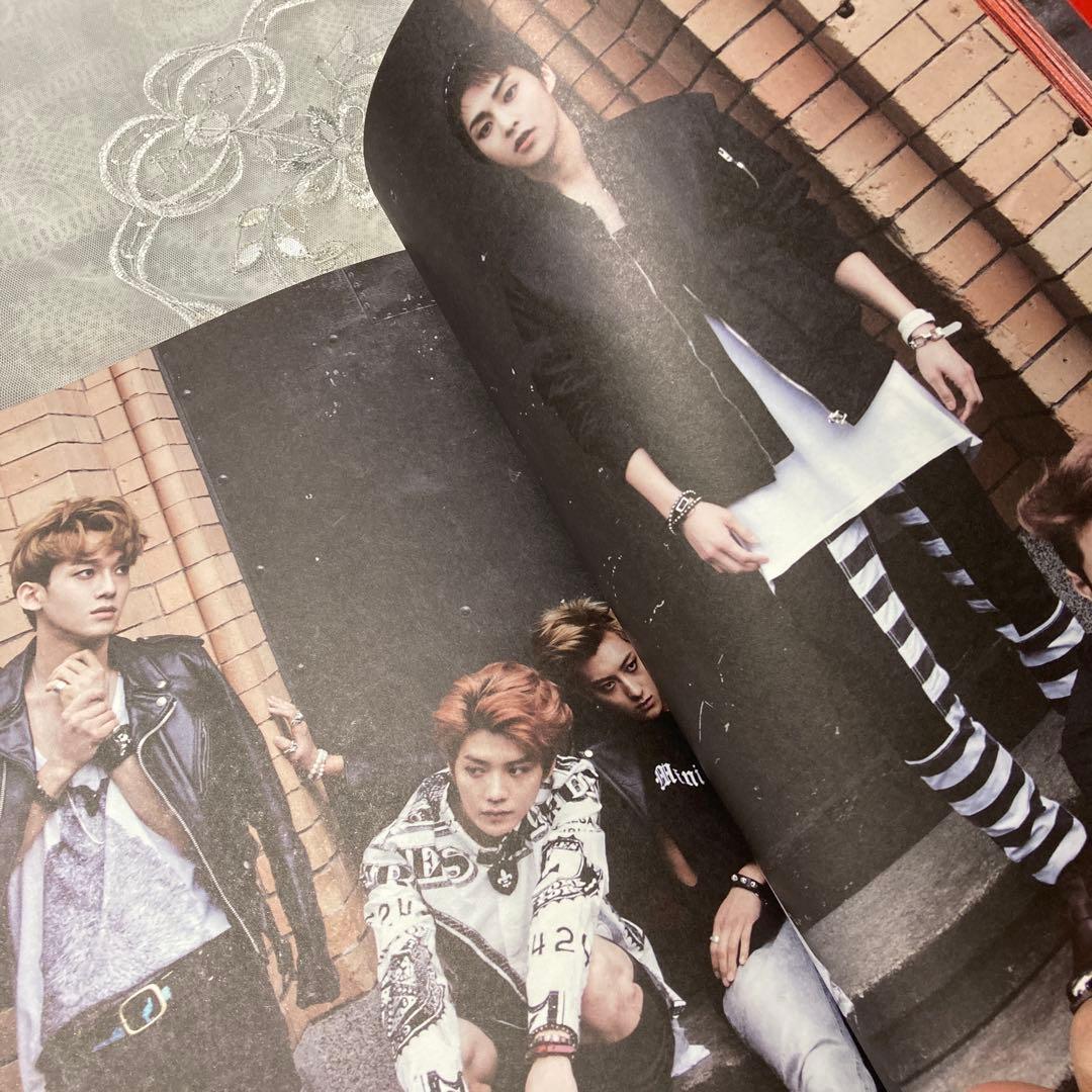 EXO写真集 ３冊　DVD付き