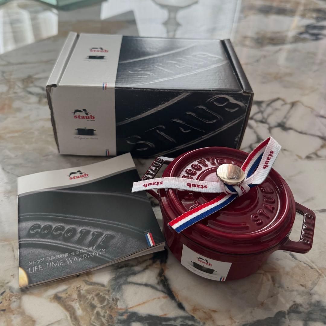 新品・未使用　ボルドー　ストウブ ピコ・ココット 10 cm 赤　レッド ピコ・ココット 【並行輸入品】ストウブ 鍋 ピコ ココット ラウンド