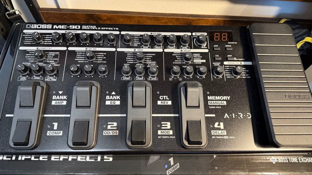 BOSS ME90 マルチエフェクター BOSS 【WEB限定在庫処分セール】 ME-90 [GUITAR MULTIPLE EFFECTS